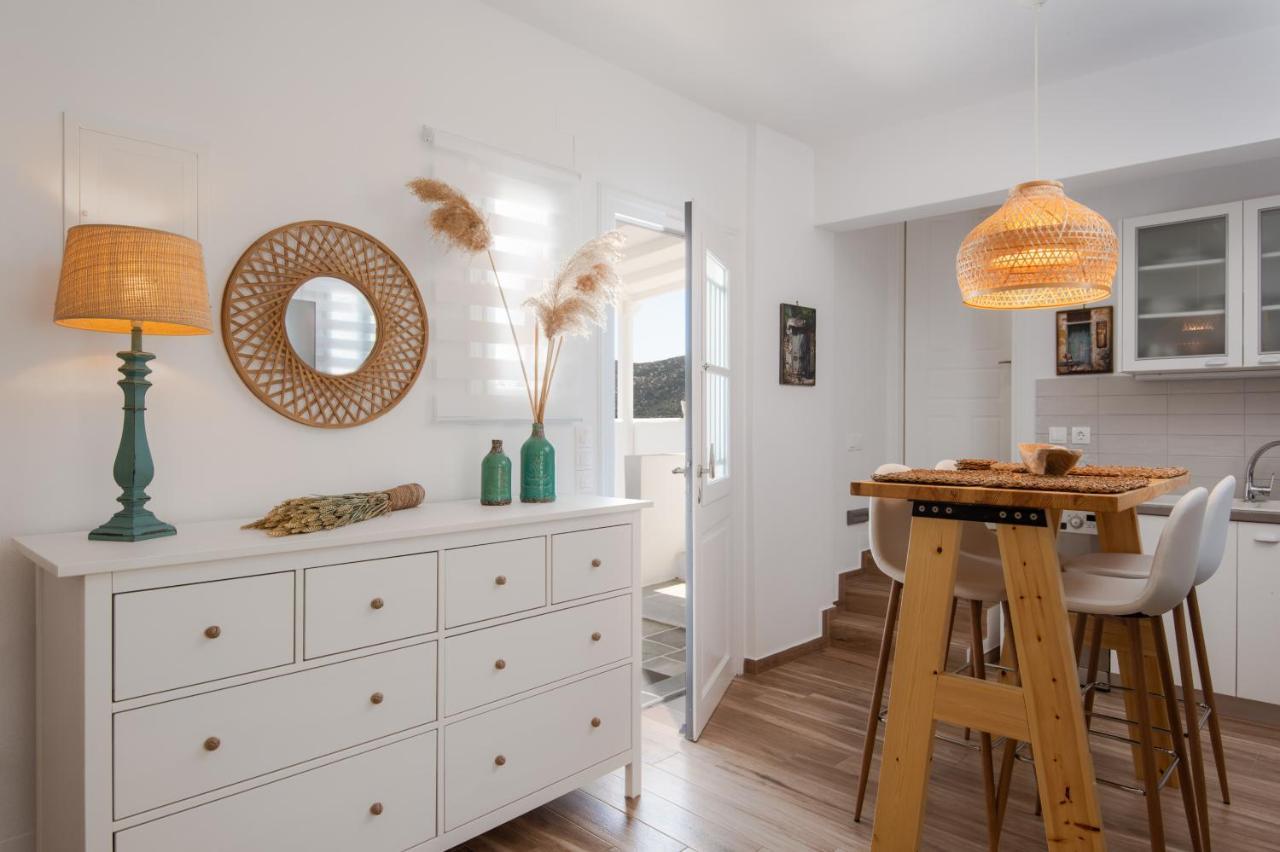 Miles Away Luxury Apartments Platis Gialos  Eksteriør billede