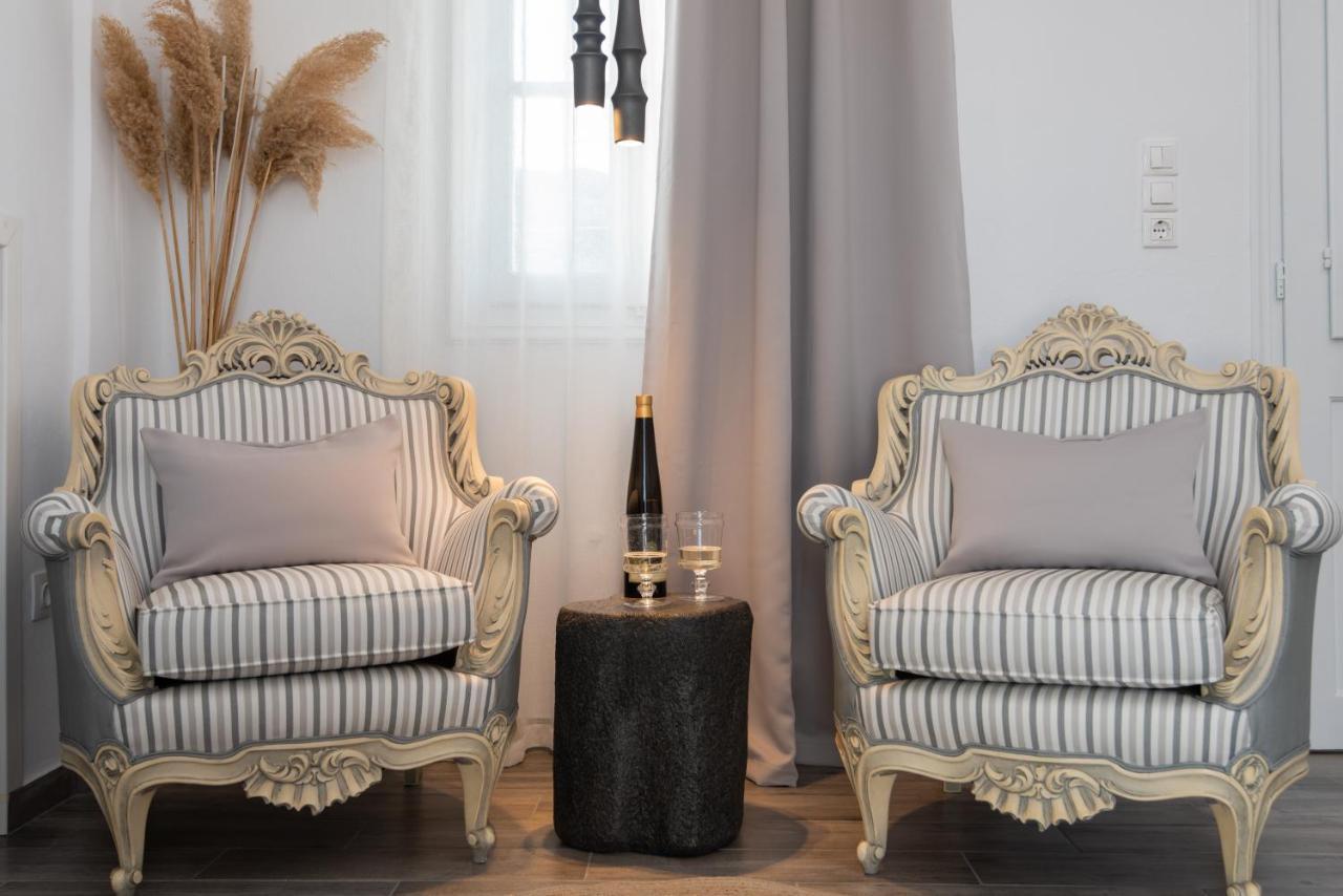 Miles Away Luxury Apartments Platis Gialos  Eksteriør billede