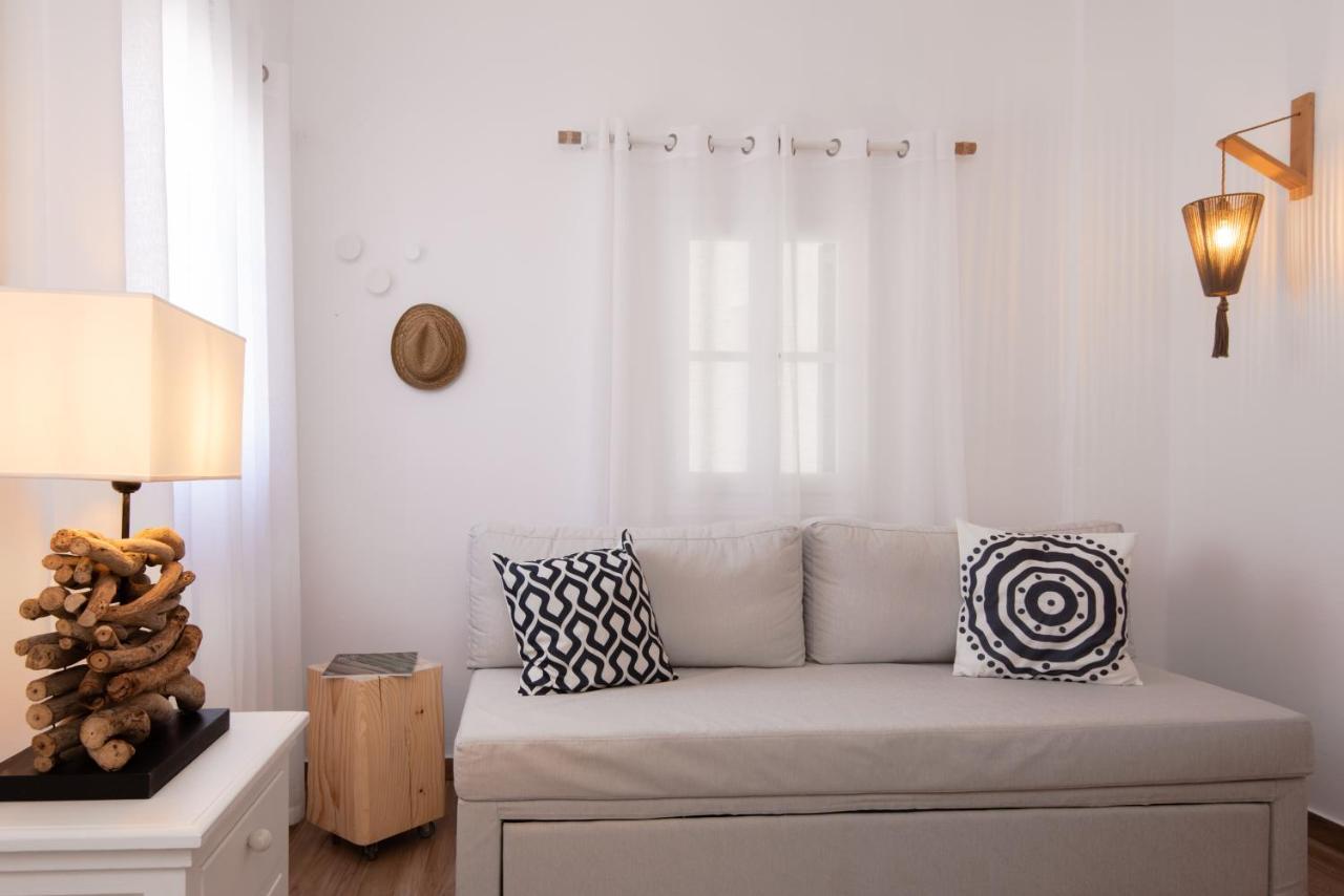 Miles Away Luxury Apartments Platis Gialos  Eksteriør billede