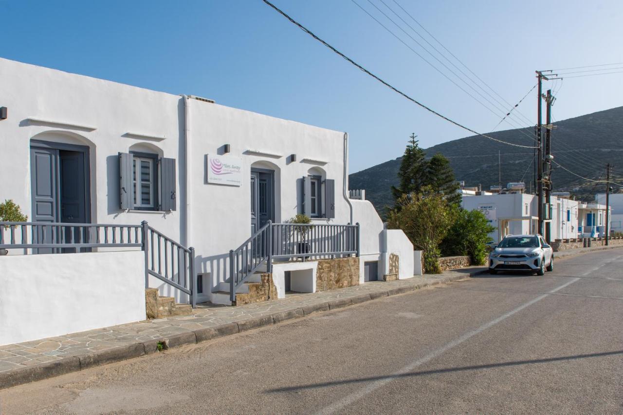 Miles Away Luxury Apartments Platis Gialos  Eksteriør billede