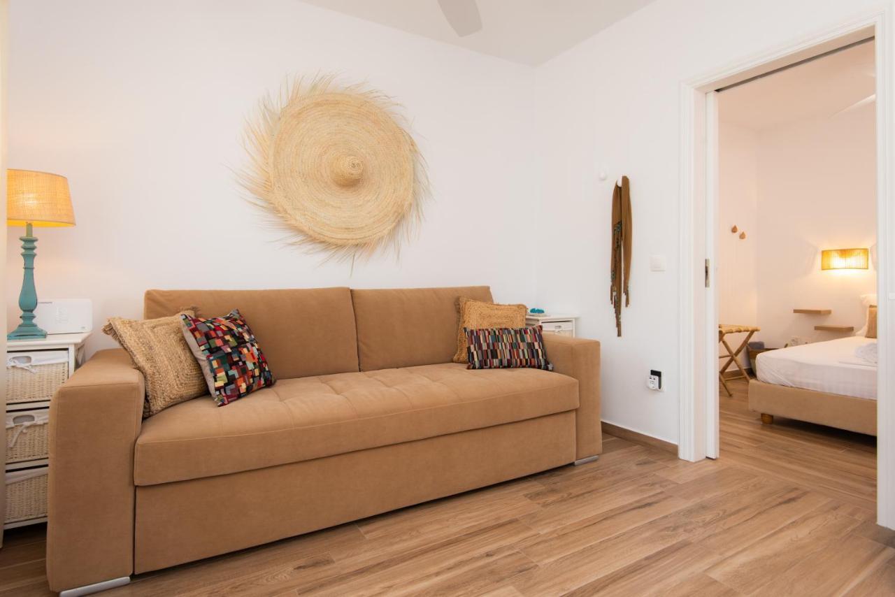 Miles Away Luxury Apartments Platis Gialos  Eksteriør billede