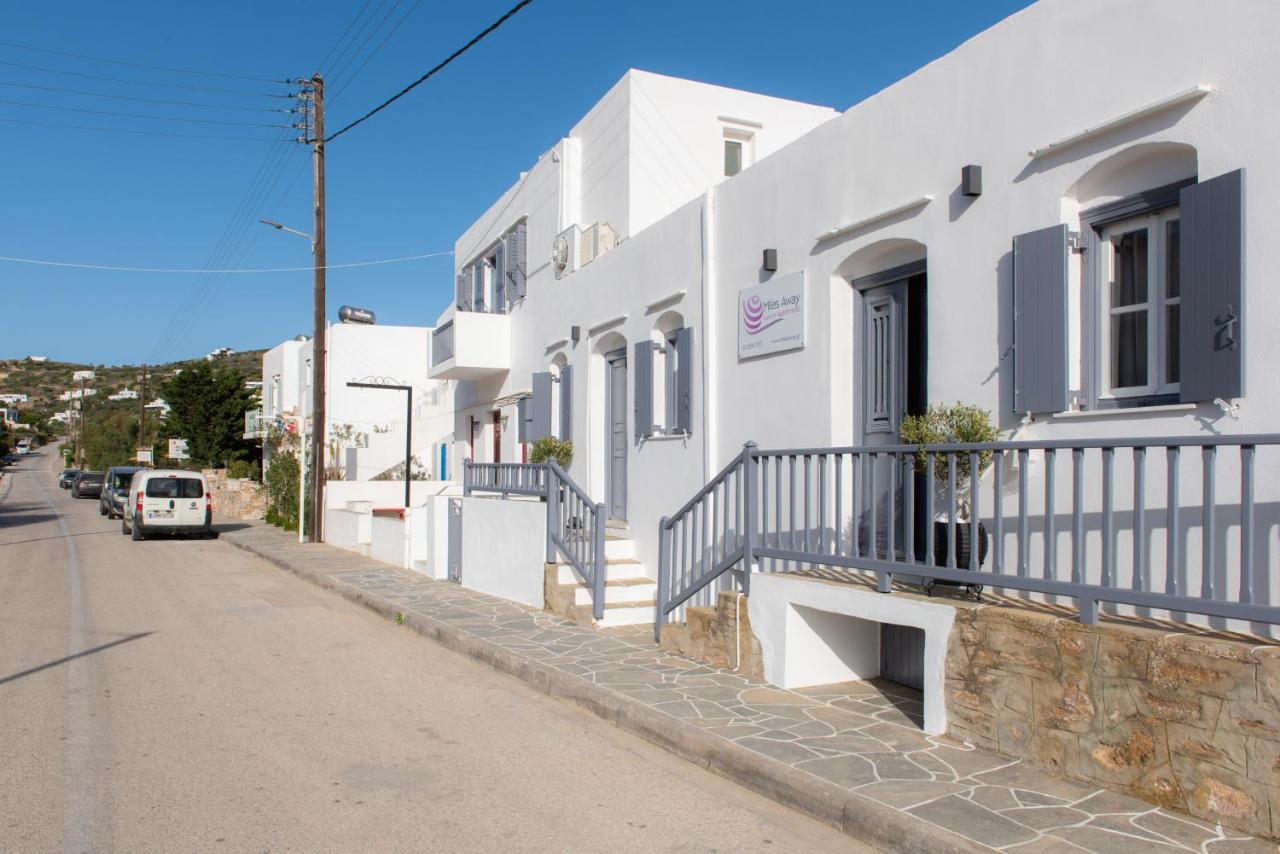 Miles Away Luxury Apartments Platis Gialos  Eksteriør billede