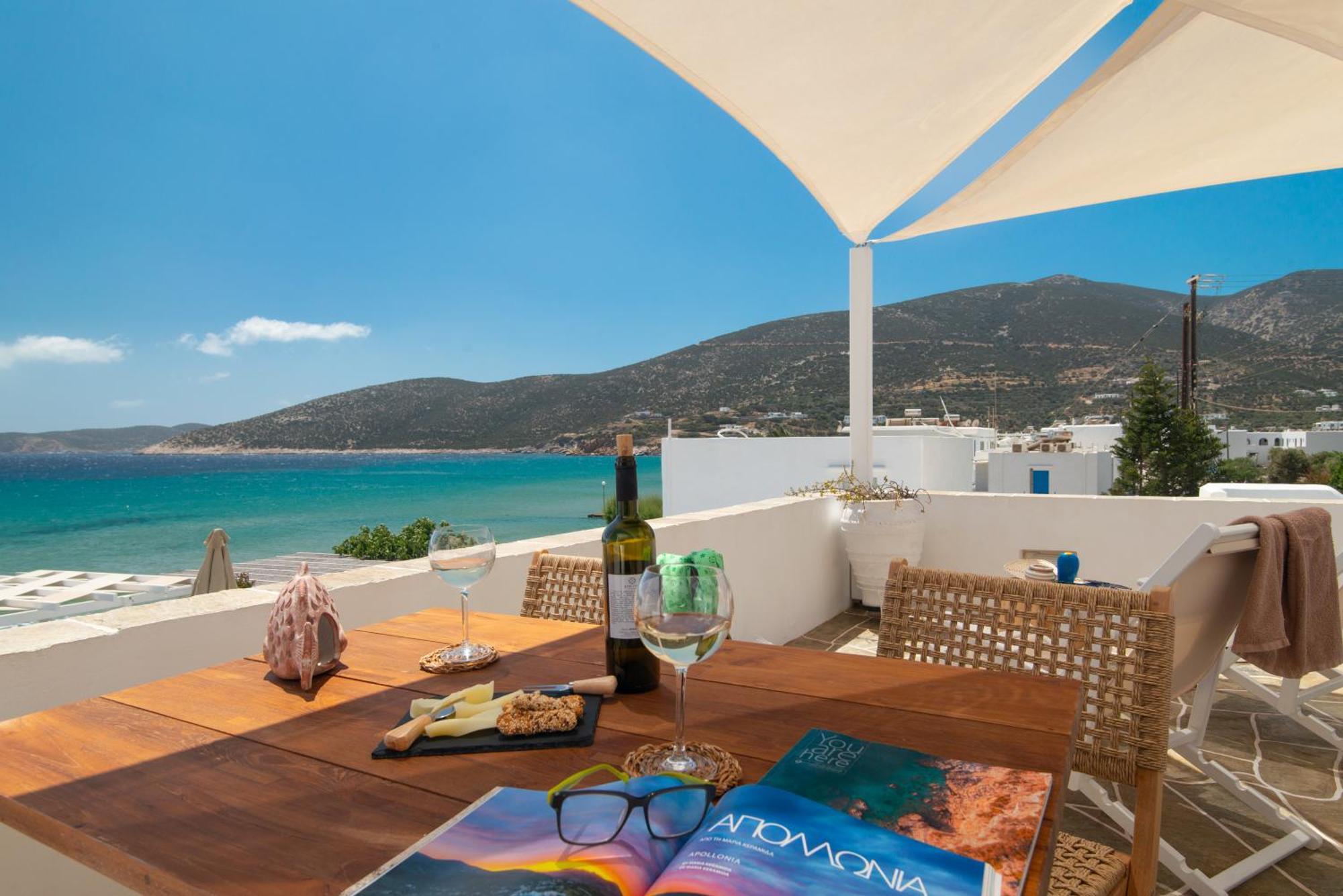 Miles Away Luxury Apartments Platis Gialos  Eksteriør billede